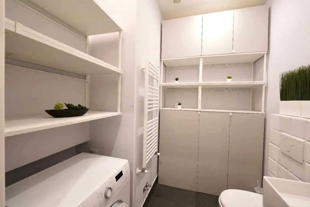 Apartment Near Termini Station Rzym